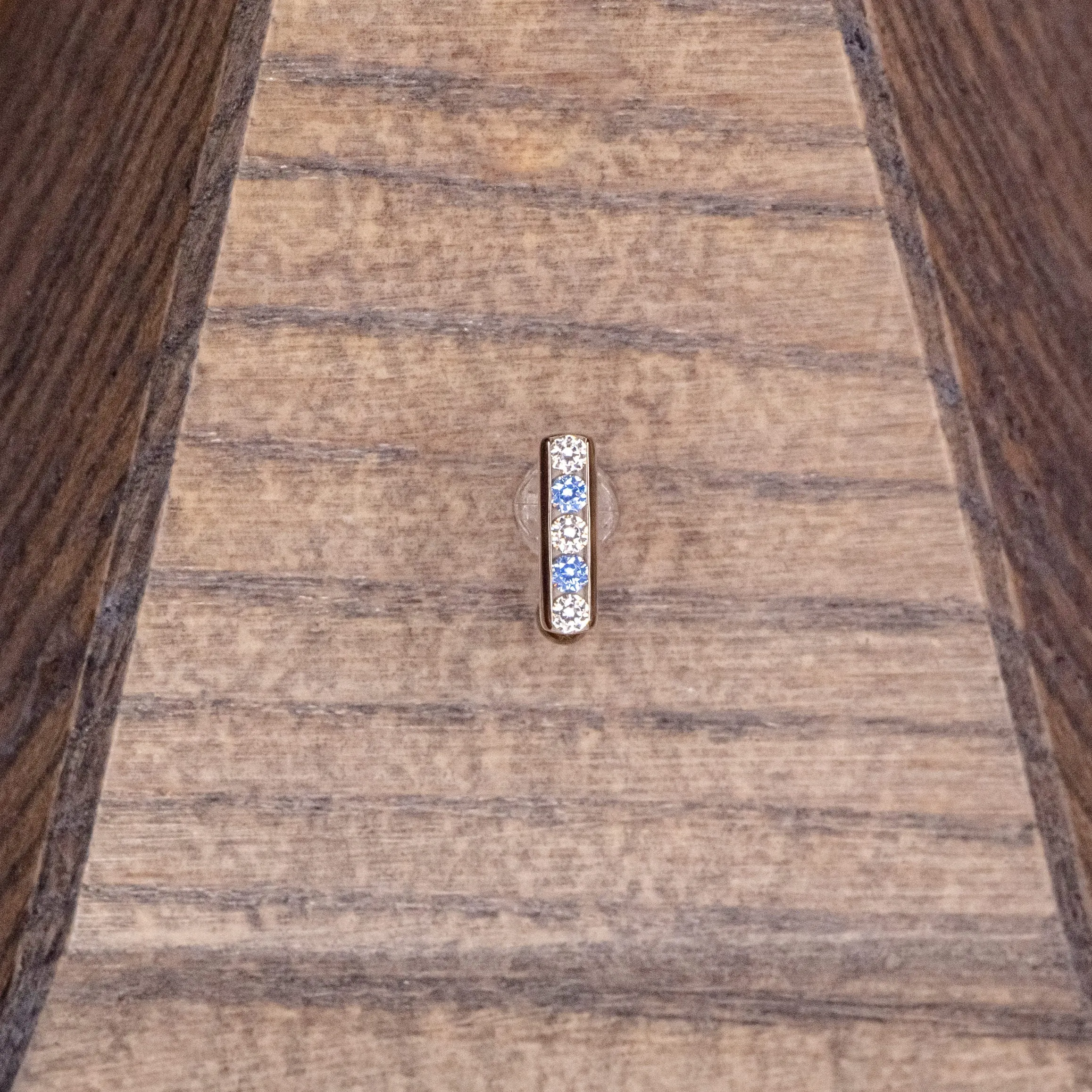 5-Gem Top Hanging with Crystals in 14g