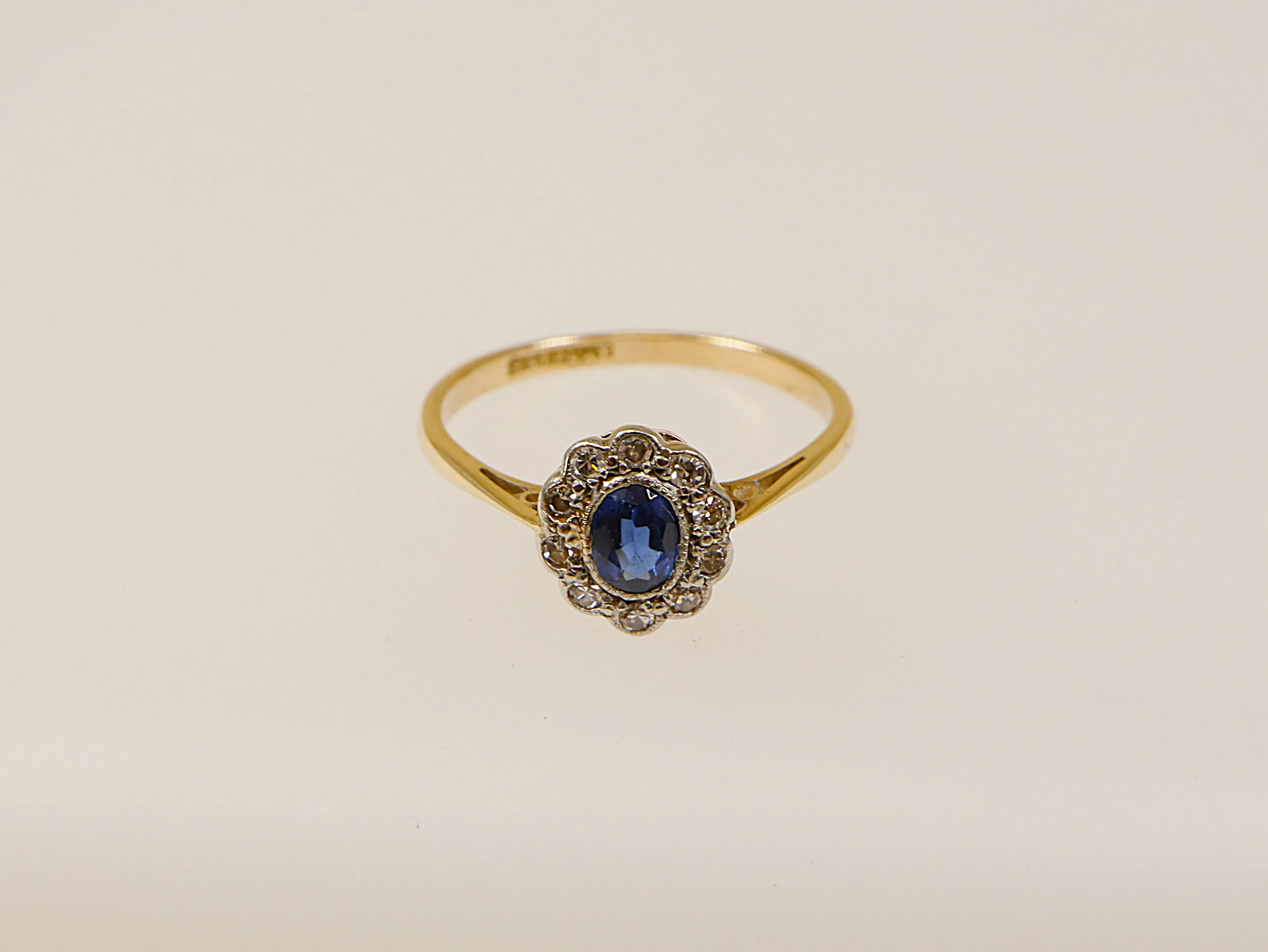 9ct Gold Platinum Sapphire & Diamond ‘Diana’ Ring