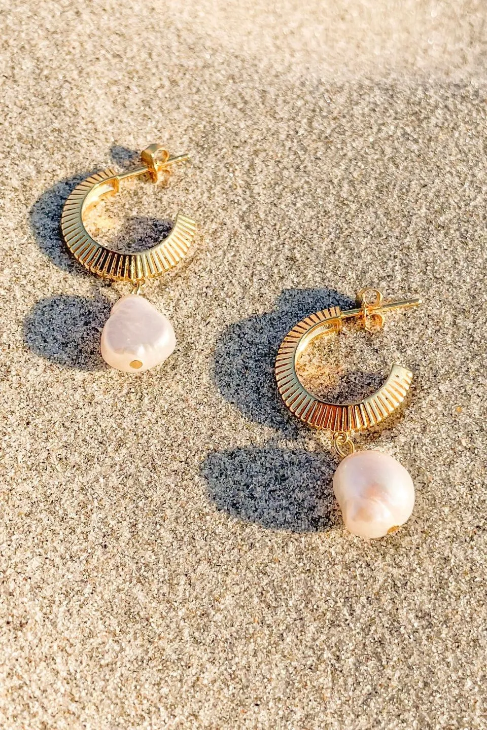 Aada Pearl Gold Hoop Earrings