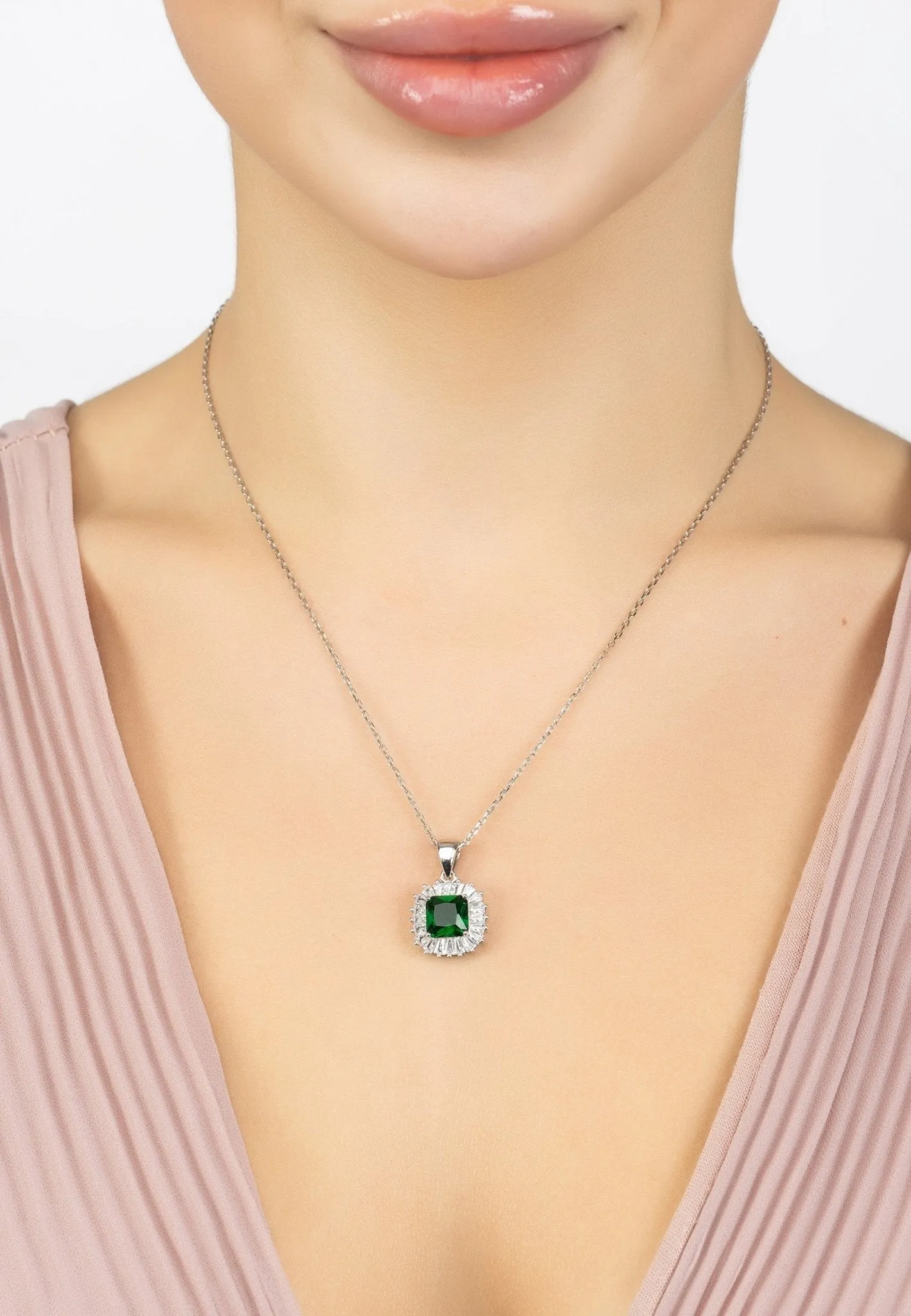 Camilla Pendant Necklace Silver Emerald