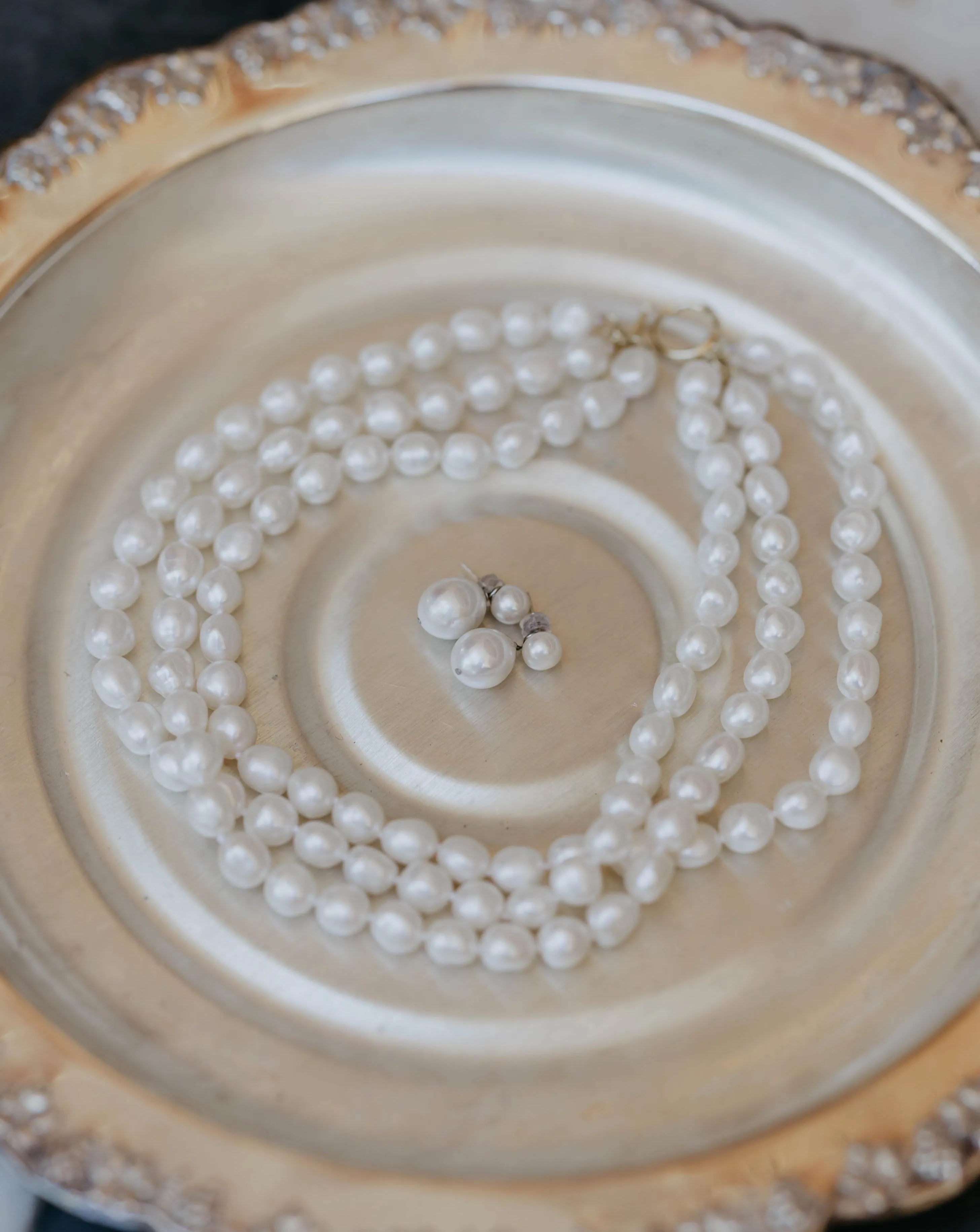 Elisse 3 Row Pearl Choker