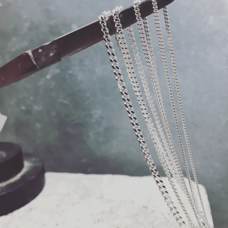 Enchain Thin Chain Silver / Black Ox / Gold Plated