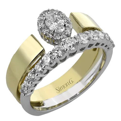 Halo Fashion Ring In 18k Gold With Diamonds