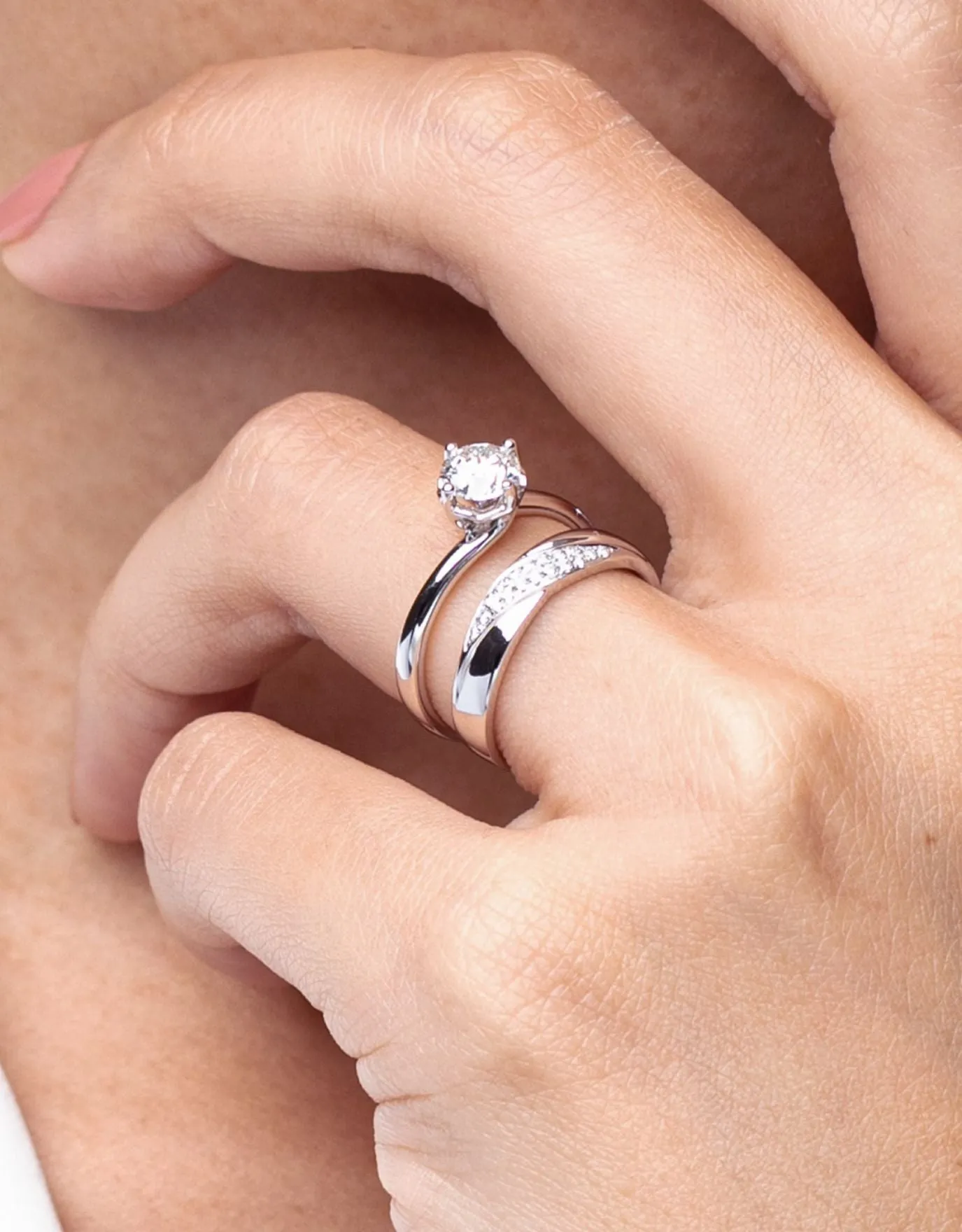 LVC Purete Allure Diamond Wedding Band in Platinum