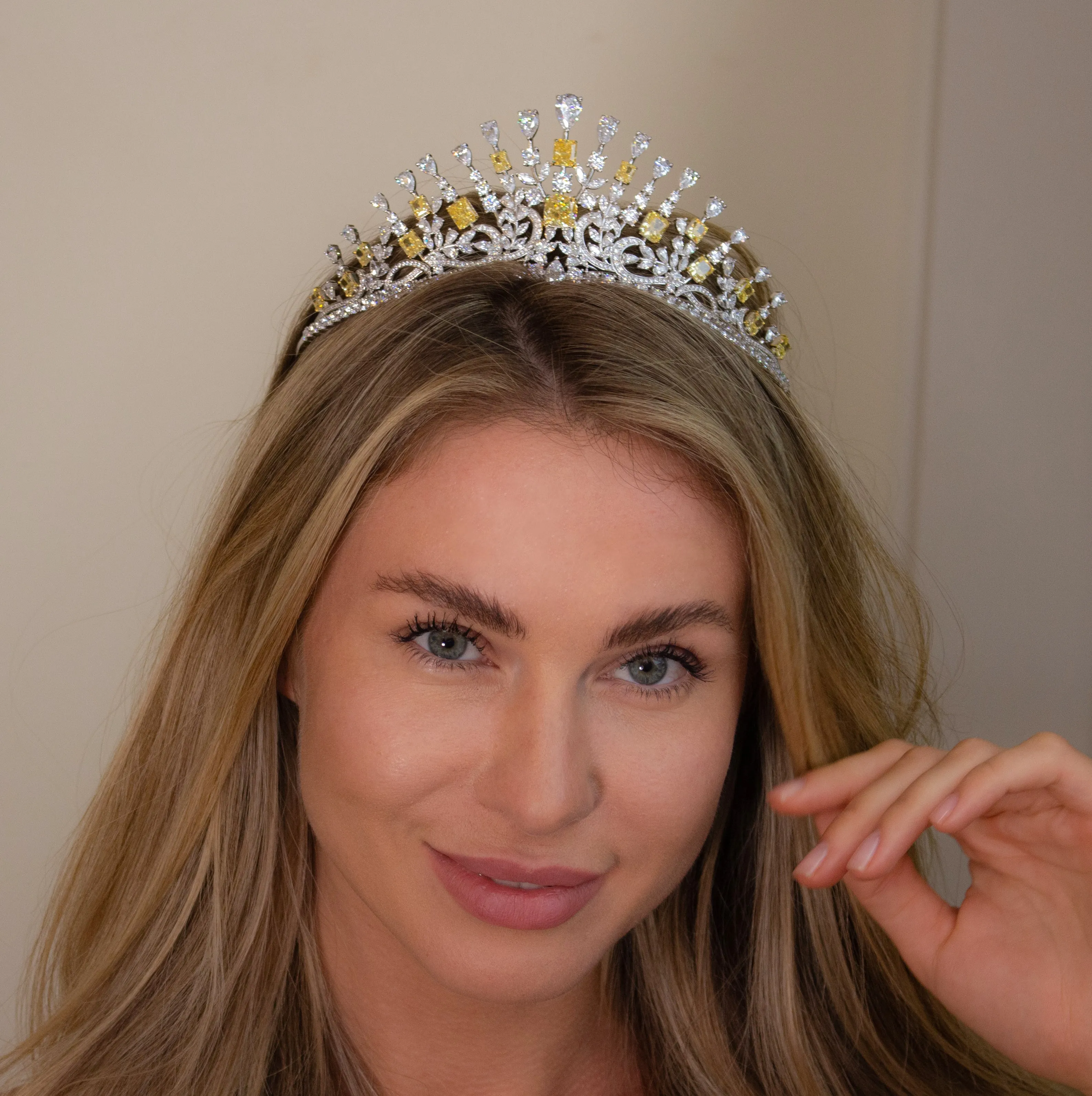 Royal 04 Tiara Collection Canary Yellow