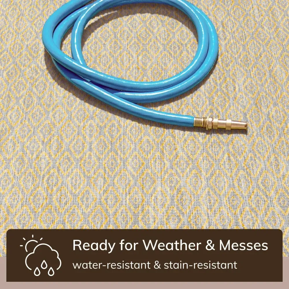 Sienna Modern Solid Pattern Yellow 5'3" x 7'3" Flat-Weave Indoor/Outdoor Rug