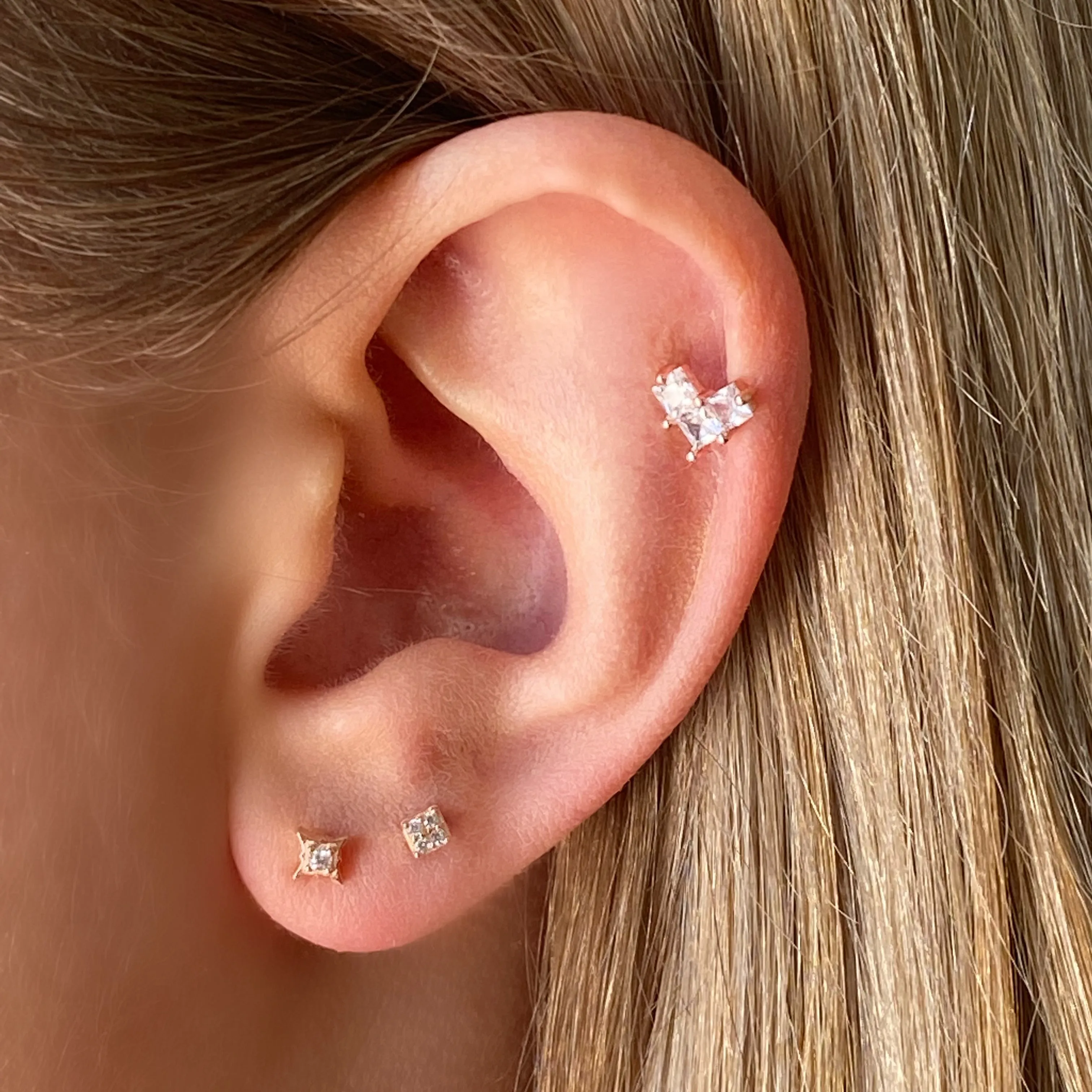 Tiny Crystal Heart Barbell Earring - Rose Gold