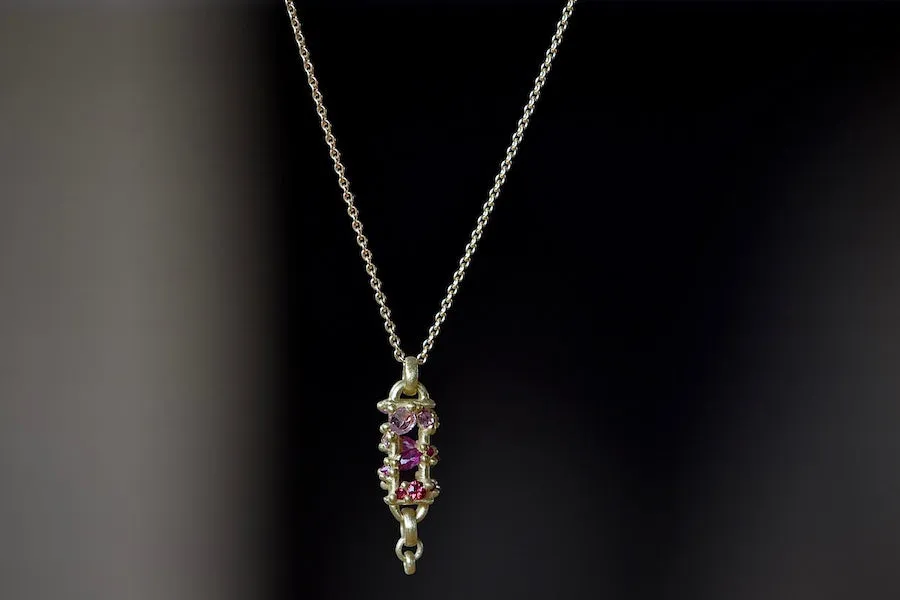 Vertical Fontaine Bar Necklace in Plum Blossom